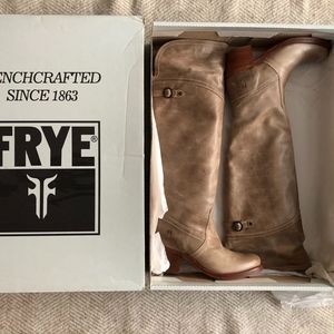NWT FRYE Jane Tall Cuff Boot Taupe Size 5.5